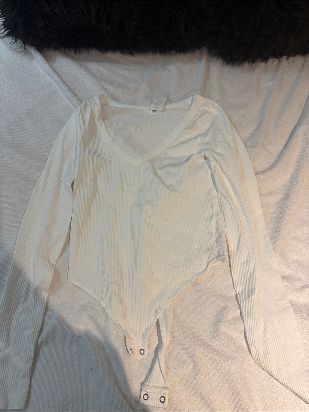 SO Cream Ribbed V-Neck Long Sleeve Bodysuit